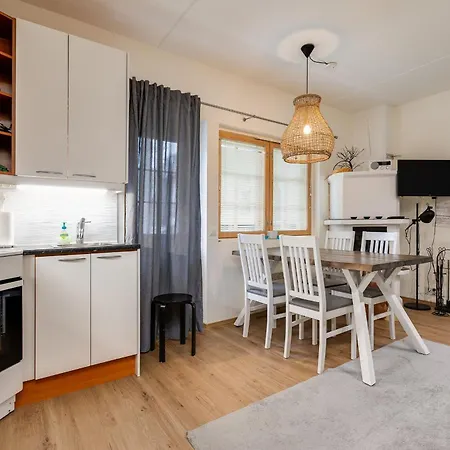 Hiihtaejaenkuja 5 B 3 Visit *