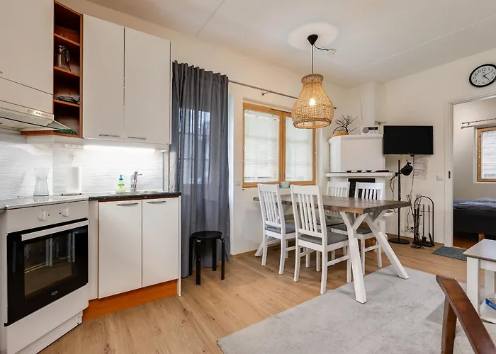 Hiihtäjänkuja 5 B 3 Visit *